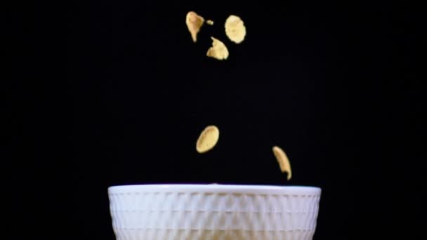 Кукурудзяні Пластівці Сніданок Cereal Концепція Швидкого Сніданку Налити Кукурудзяні Пластівці — стокове відео