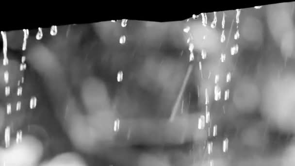 Powolny Ruch Krople Deszczu Spadające Dachu — Wideo stockowe