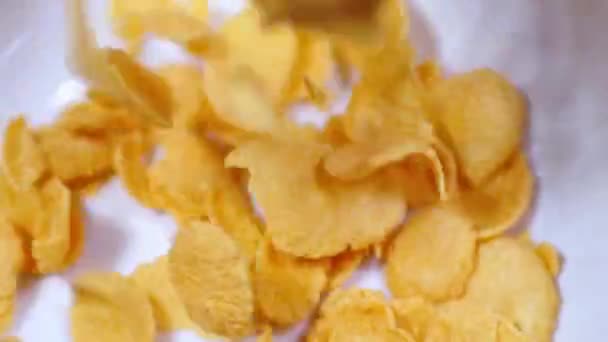 Corn Flakes Frühstück Müsli Fast Food Frühstückskonzept Die Cornflakes Die — Stockvideo