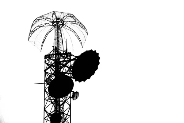 Wieża Telekomunikacyjna Antenami Antena Niebie Wieża Antenami Antena Telefoniczna — Zdjęcie stockowe