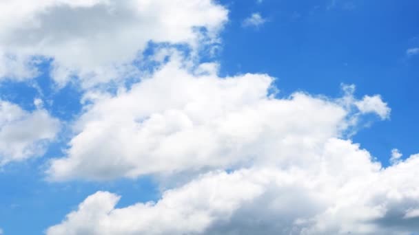 Video Timelapse Movimiento Las Nubes Contra Cielo Como Telón Fondo — Vídeo de stock