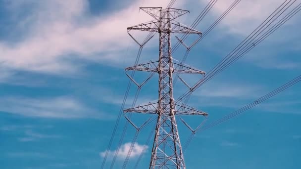 农村地区的高压电线杆 能源安全概念 — 图库视频影像