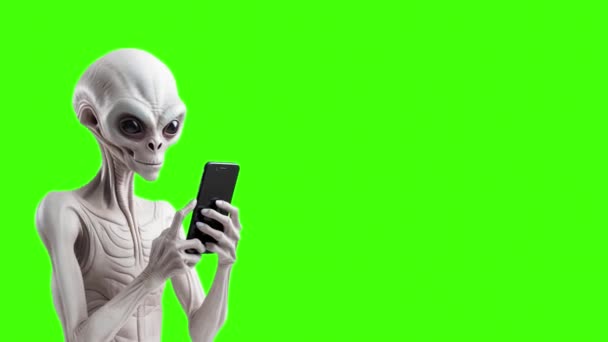 Alien Med Smartphone Grön Skärm Bakgrund — Stockvideo