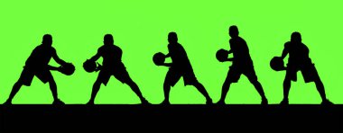 Çeşitli eylemlerdeki basketbol oyuncularının siluetleri, dinamik atletizm sergileyen parlak yeşil bir arka plana karşı poz veriyor.