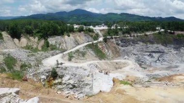 İsrail 'in kuzeyindeki en kirli arazinin adanın havadan görünüşü.