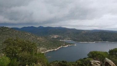 manzara manzarası zaman kavramı doğa bahar ağaçları açık hava gökyüzü bulutları
