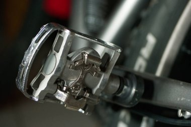 Detaylı bisiklet sporu nakliye motosiklet taşımacılığı yarı araç bisiklet dağı