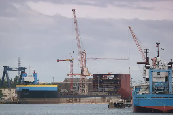 Crane Port Harbour Industrial Industry Dock Sea Transport Transport Transport — 图库照片