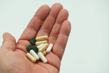 İlaç, hap, vitamin, ilaç, ilaç, kapsül, reçete, sağlık, ilaç, hastalık, tedavi, sağlıklı, acı, bakım, izole edilmiş,