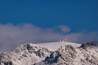 ...İspanya 'da Madrid yakınlarındaki Sierra de Guadarrama dağ sırasının manzarası.