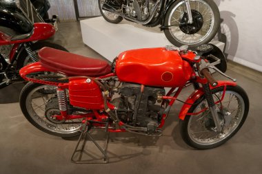 Antik insan kültürüyle ilgili tarihi bir müze eşyası, antik çağlardan kalma yararlı bir eşya.