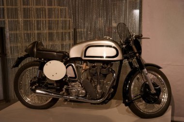 Antik insan kültürüyle ilgili tarihi bir müze eşyası, antik çağlardan kalma yararlı bir eşya.