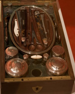 Antik insan kültürüyle ilgili tarihi bir müze eşyası, antik çağlardan kalma yararlı bir eşya.