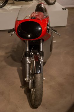 Antik insan kültürüyle ilgili tarihi bir müze eşyası, antik çağlardan kalma yararlı bir eşya.