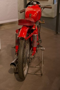 Antik insan kültürüyle ilgili tarihi bir müze eşyası, antik çağlardan kalma yararlı bir eşya.