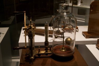 Antik insan kültürüyle ilgili tarihi bir müze eşyası, antik çağlardan kalma yararlı bir eşya.