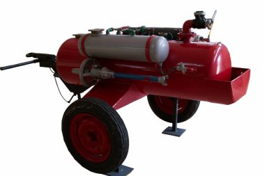 Havaalanındaki eski uçakları tamir etmek için hava kompresörü.