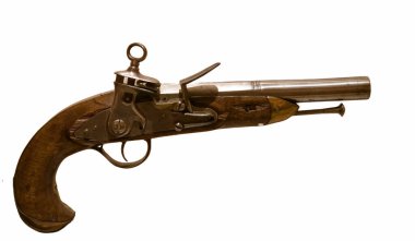 Eski gemilerde kullanılan antika barut silahları.