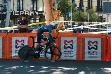 Madrid 'de Vuelta a Espaa' da zaman denemesinde bisikletçi.