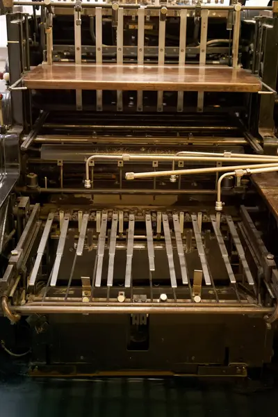 20. yüzyıl matbaası, profesyonel baskı için bir yazıcı aygıtı