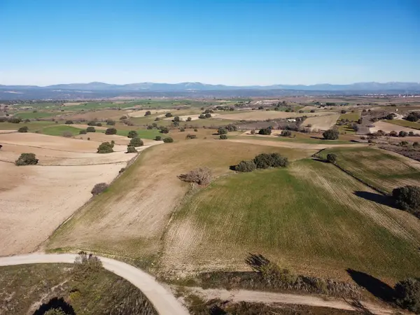 Yukarıdaki dağ manzarası İHA 'dan görünüyor.