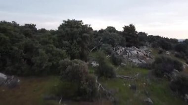 İspanya 'da sabahları dağların manzarası
