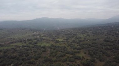 İspanya 'da sabahları dağların manzarası