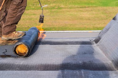 Sıcaklık kaynaklı Bitumen Sayfalı Düz Çatı Kurulumu