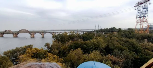Вид Річку Дніпро Старого Іржавого Колеса — стокове фото