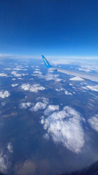 Vista Ala Del Avión Las Nubes — Foto de Stock