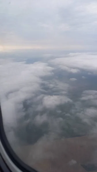 비행기에서 구름을 바라봄 — 스톡 사진