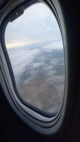 从飞机上俯瞰云彩 — 图库照片
