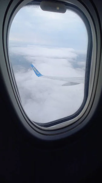 Uitzicht Wolken Vanuit Het Vliegtuig — Stockfoto
