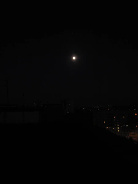 Luna Llena Por Noche Sobre Ciudad —  Fotos de Stock