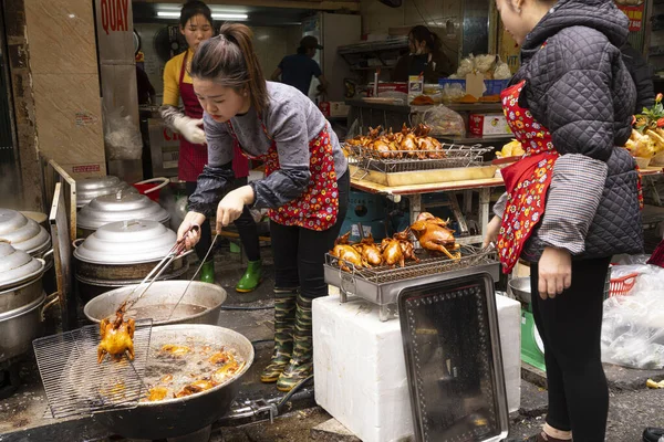 Hanoi Vietnam January 2023 Cooking Traditional Duck Street City Centre Rechtenvrije Stockfoto's