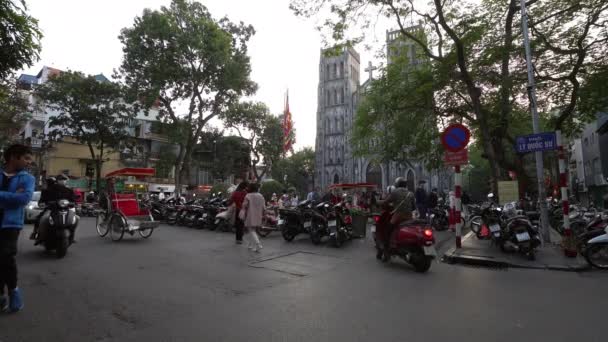 Hanoi Vietnam January 2023 Chaotic Traffic Streets City Center — Stok video