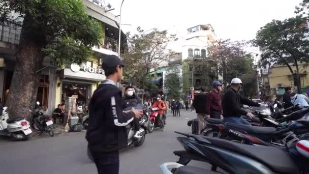 Hanoi Vietnam Januari 2023 Het Chaotische Verkeer Straten Van Het — Stockvideo