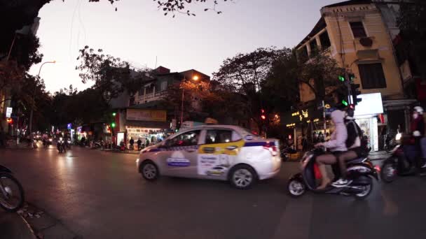 Hanoi Vietnam Januari 2023 Den Kaotiska Trafiken Gatorna Stadens Centrum — Stockvideo