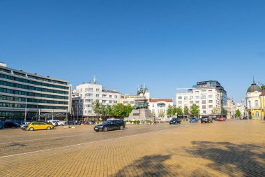 Sofya, Bulgaristan. Mayıs 2023 Narodno Sabranie Meydanı 'ndaki Çar Osvoboditel heykeli.