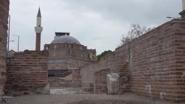 保加利亚索菲亚 2023年5月市中心Serdica考古遗址的外部视图 — 图库视频影像
