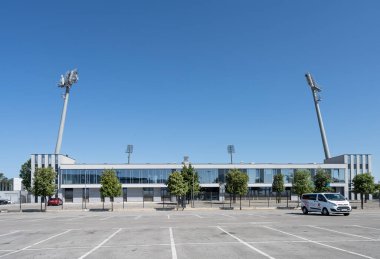 Koper, Slovenya. 2 Temmuz 2023 şehir merkezindeki Bonifika Stadyumu 'nun dış görünüşü.