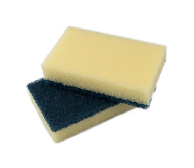 Şeffaf bir arka planda mutfak süngeri