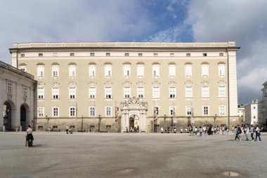 Salzburg, Avusturya. 30 Haziran 2024. DomQuartier Salzburg şehir merkezinde Residenzplatz 'da