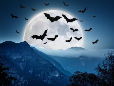 Yapay zeka, dolunay ve gökyüzünde uçan yarasalarla dolu bir gece manzarası yarattı.