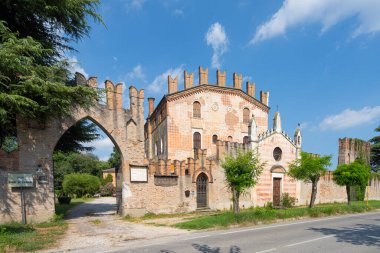 S.Elena d 'Este, İtalya. 27 Temmuz 2024 Mari de Cumani 'nin dış görünüşü.