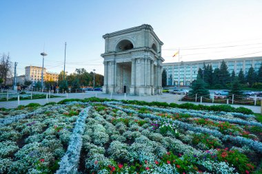 Chisinau, Moldova. 24 Ekim 2024, 1846 'da inşa edilen Zafer Yayı' nın manzarası, Rus-Türk Va 'sında kazanılan zaferin anısına.