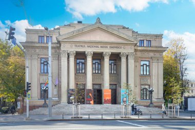 Chisinau, Moldova. 25 Ekim 2024. Mihai Eminescu Ulusal Tiyatrosu 'nun dış görünüşü