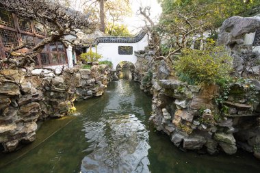 Şangay, Çin. 8 Ocak 2025. Ming Hanedanı 'nın Jiang döneminde inşa edilen Yu bahçesinin iç mimari görüşü (1559)).