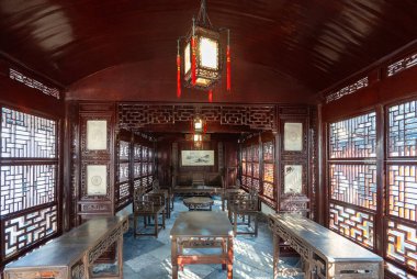 Şangay, Çin. 8 Ocak 2025. Ming Hanedanı 'nın Jiang döneminde inşa edilen Yu bahçesinin iç mimari görüşü (1559)).