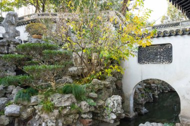 Şangay, Çin. 8 Ocak 2025. Ming Hanedanı 'nın Jiang döneminde inşa edilen Yu bahçesinin iç mimari görüşü (1559)).